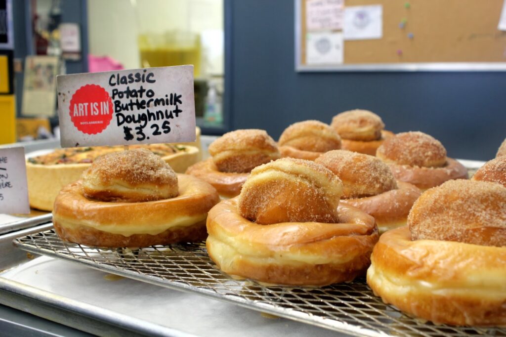 Art-Is-In-Bakery