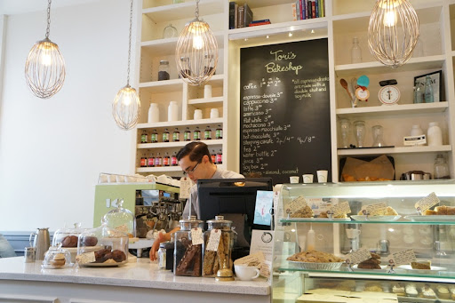 Tori’s Bakeshop